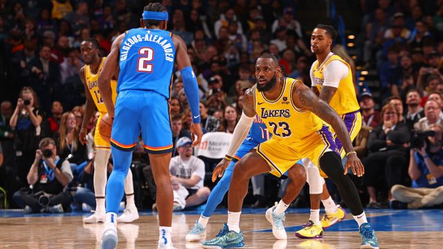 湖人110-133雷霆 雷霆7人得分上双轻取湖人