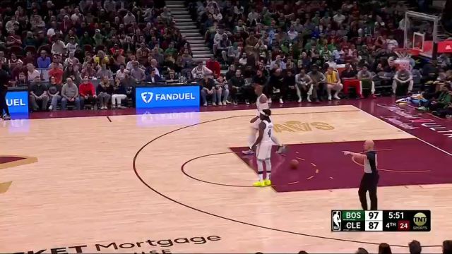 NBA常规赛：凯尔特人vs骑士第4节英文原声回放