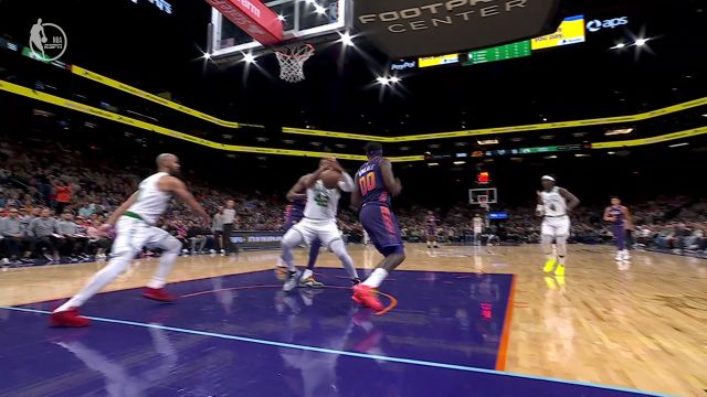 难度系数五颗星！怀特苍鹰猎食后转身火锅大帽摁下对手