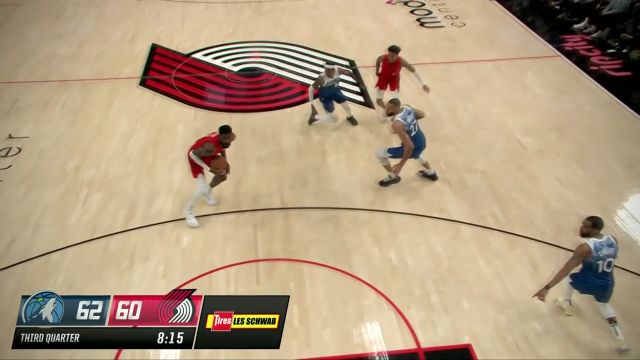 顿宝支楞起来了！艾顿强突篮下一飞冲天双手炸筐