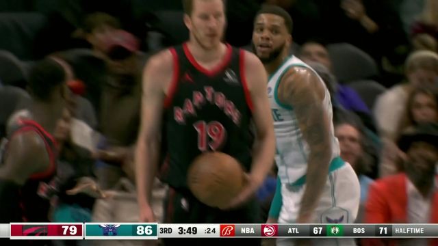 配合的恰到好处！伊斯-史密斯妙传空切的布里奇斯一飞冲天双手暴扣