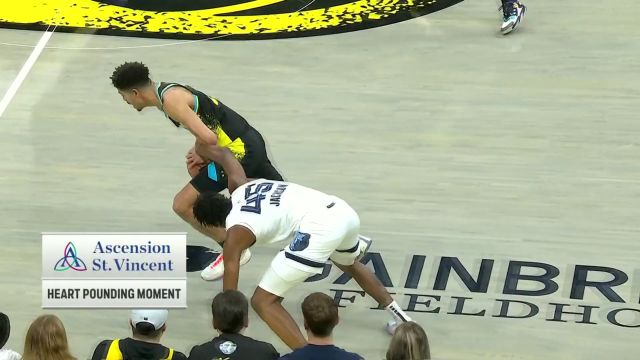 替补席全体起立！谢泼德就地抢断马图林腾空隔扣气势如虹