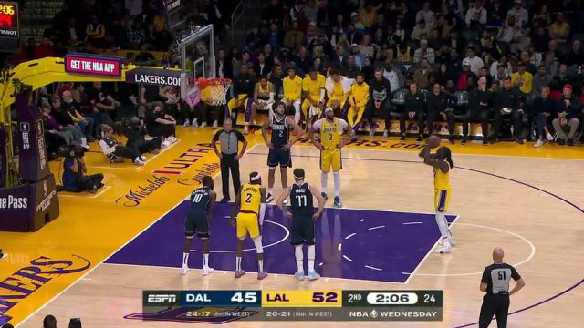 NBA常规赛：独行侠vs湖人第2节中文解说回放