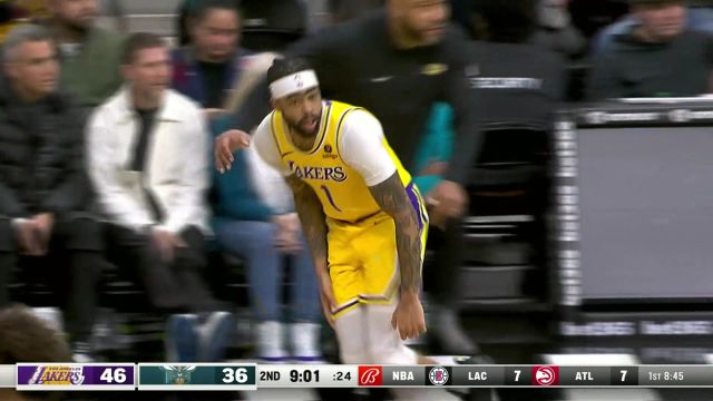 詹姆斯vs黄蜂集锦 全场拿下26分 活力满满半场献三记暴扣