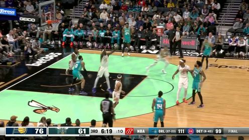 《NBA全场集锦》新生代魔术师 哈利伯顿反击快攻一条龙飞身暴扣