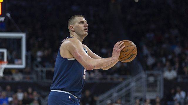 约基奇vs马刺集锦 全场拿下31+7+5全面数据带领球队拿下比赛