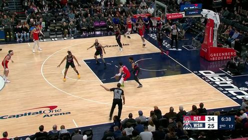《NBA全场集锦》游刃有余！阿弗迪亚乱军从中突破上篮轻松得手