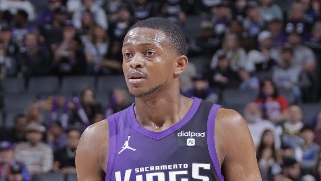 福克斯vs掘金集锦 拿下15分10助攻串联球队拿下胜利