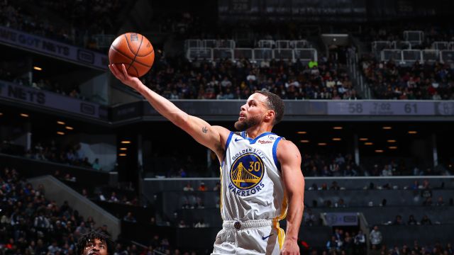 库里vs篮网集锦 爆砍29+5率队逆转篮网