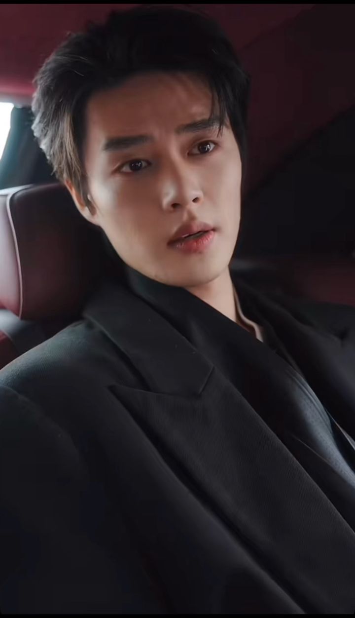 是谁又在散发魅力啊🙈不多说了,帅的咧!#短剧#柯淳_高清1080P在线观看平台_腾讯视频