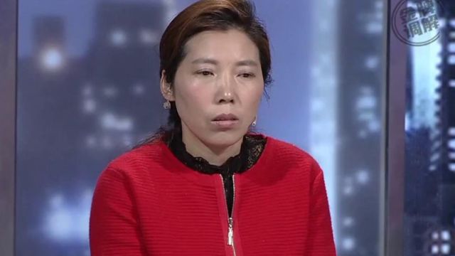 金牌调解:离婚后前夫上门叫妻子滚,主持人:这是你复婚的态度!