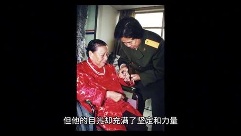 2002年，张文秋最后一次和家人合影，难得一见，不久之后与世长辞