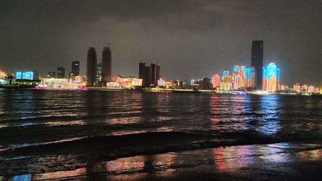 武汉长江大桥夜景手机拍摄