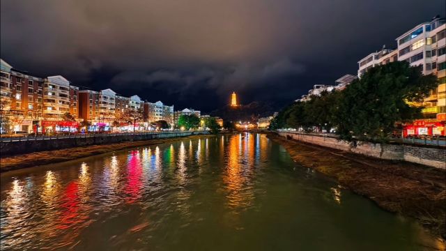 初春雨夜之后的大余县城掠影