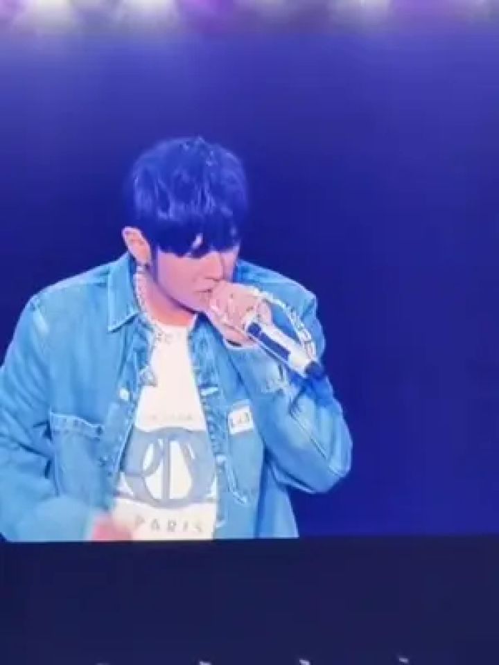 周杰伦墨尔本演唱会 歌迷点歌《稻香》,杰伦临时改编唱法!