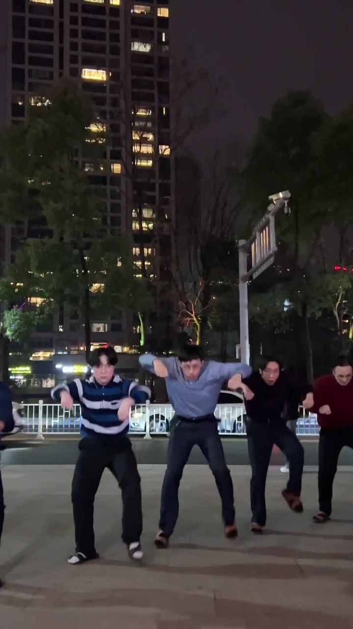 摩托舞又来上分了,有没有家人要来加入?