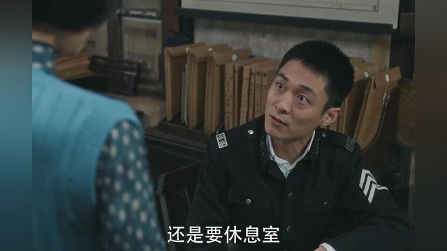 每次换衣服男主都默默帮她受门