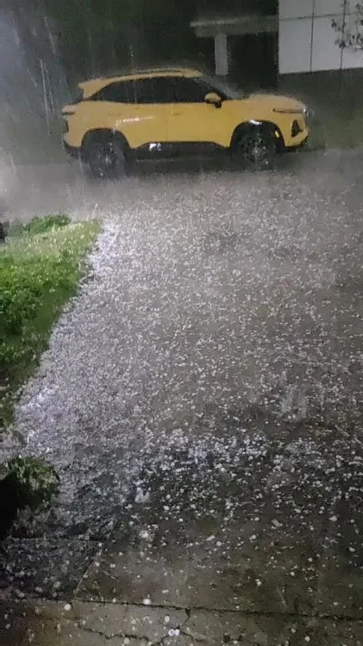 刚刚!柳州下冰雹啦!