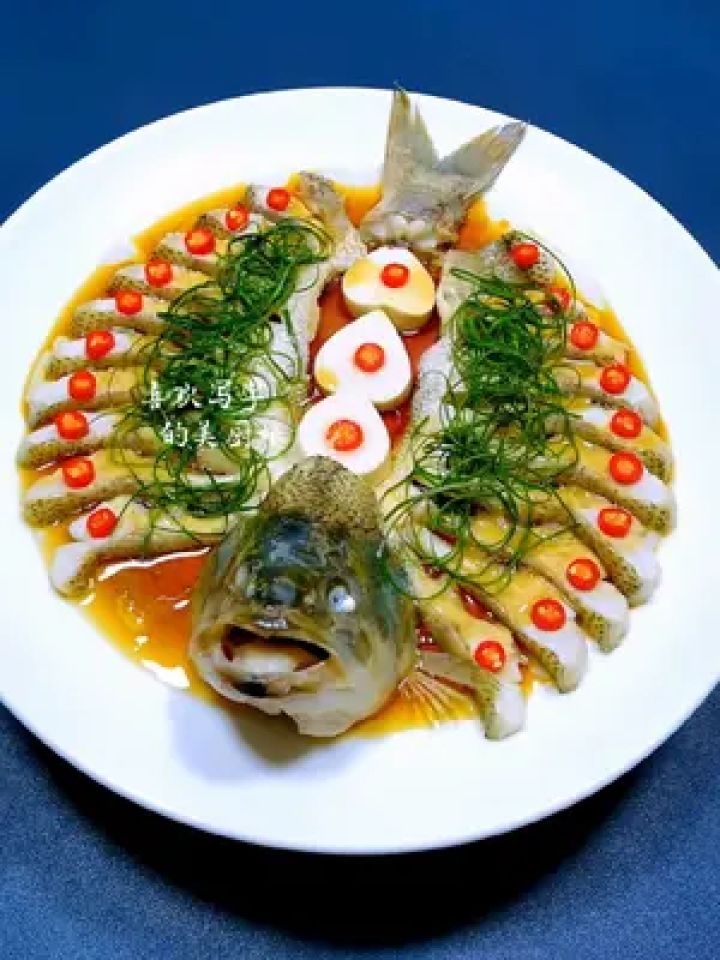 鲈鱼这样做清淡美味,好吃又好看#美食 #清蒸鲈鱼