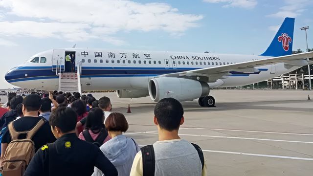 中国南方航空:向商飞公司购买100架C919飞机