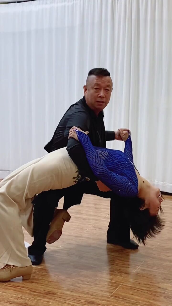 国标舞 #舞蹈练习室 #舞蹈室跳舞 #男女双人舞