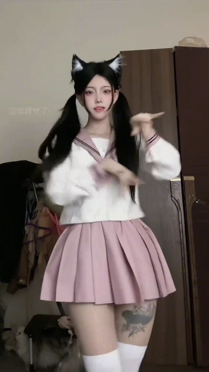 卖萌 #手势舞 #表演秀 #美女摇 #身材秀 #jk风 #清纯妹子 #特效拍摄