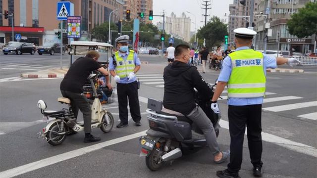 这才是严查电动车的原因,别再错怪交警了,一起来看看