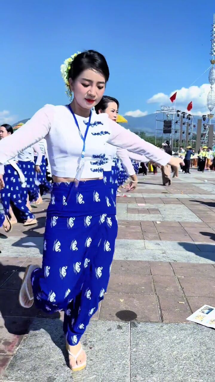 传承文化 #傣族姑娘 #民族舞蹈舞出民族特色 #歌舞升平国泰民安