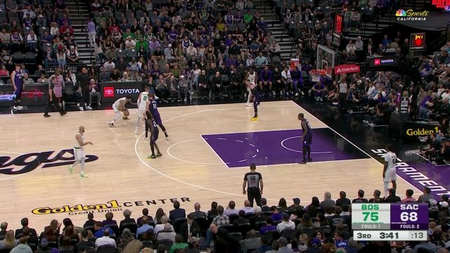 塔图姆vs国王集锦 拿下25+7+8第三节遭遇崴脚伤退