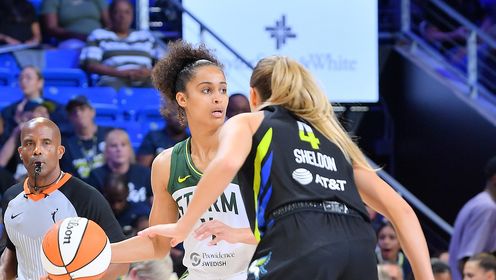《WNBA》【集锦】西雅图风暴83-81达拉斯飞马 狄金斯21分麦科万空砍两双风暴客场险胜飞马