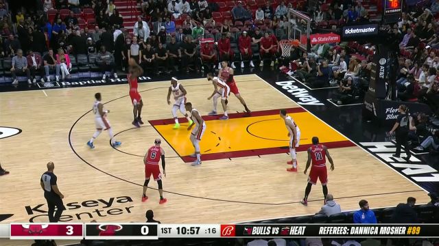 开局手感相当不错！ 公牛开场之后打出一波8-0