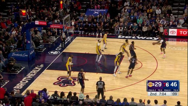 准得头皮发麻 76人暴走三分让湖人无法招架