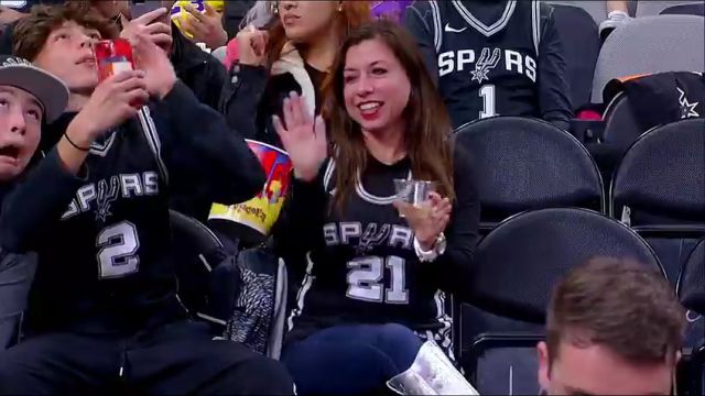 NBA常规赛：湖人vs马刺第1节英文原声回放