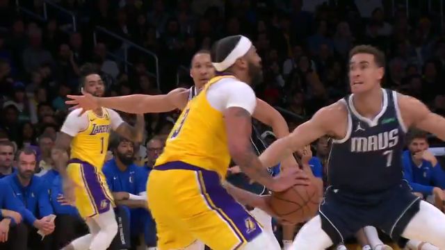 NBA常规赛：独行侠vs湖人英文原声全场回放