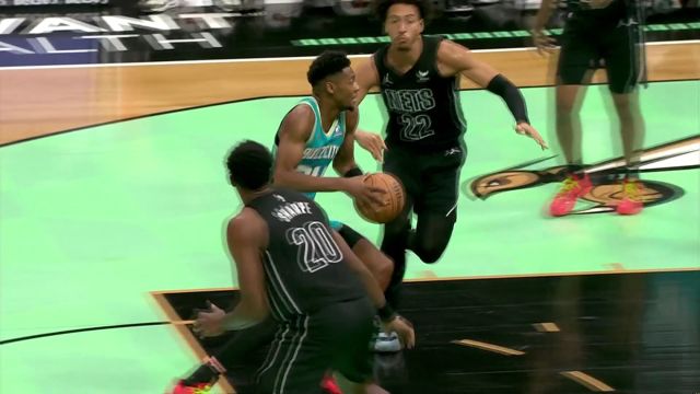 杀人还要诛心 布兰登-米勒大步流星掀翻防守上篮打成2+1