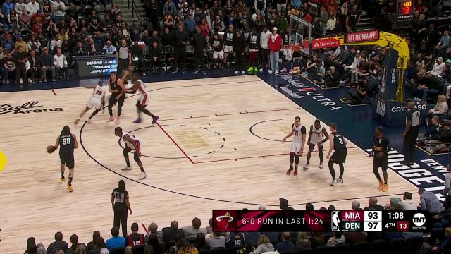 就是利用个人能力！约基奇低位单打阿德巴约转身抛投再下2分