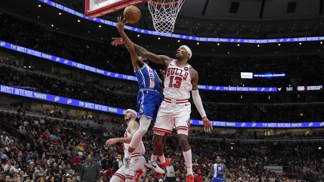 国王123-115公牛 福克斯大包大揽拿下41分带领国王赢下比赛