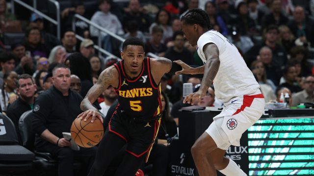 老鹰110-93快船 老鹰五人上双各显其能大胜快船