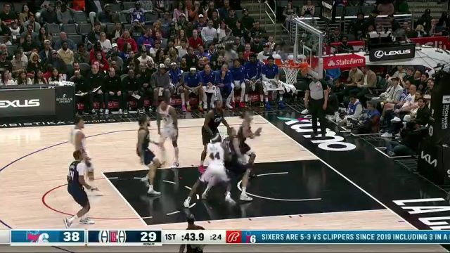 NBA常规赛：费城vs快船第1节英文原声回放