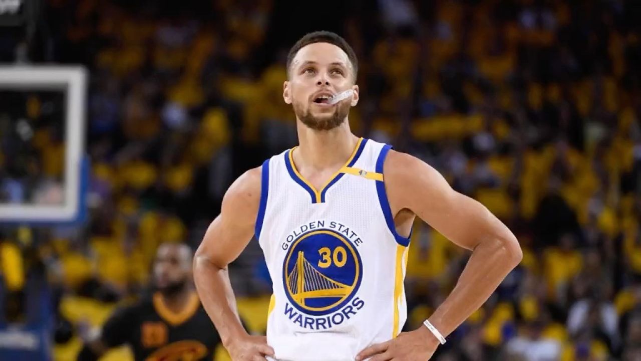 斯蒂芬库里:不装了,摊牌了,自己就是nba历史最佳控卫