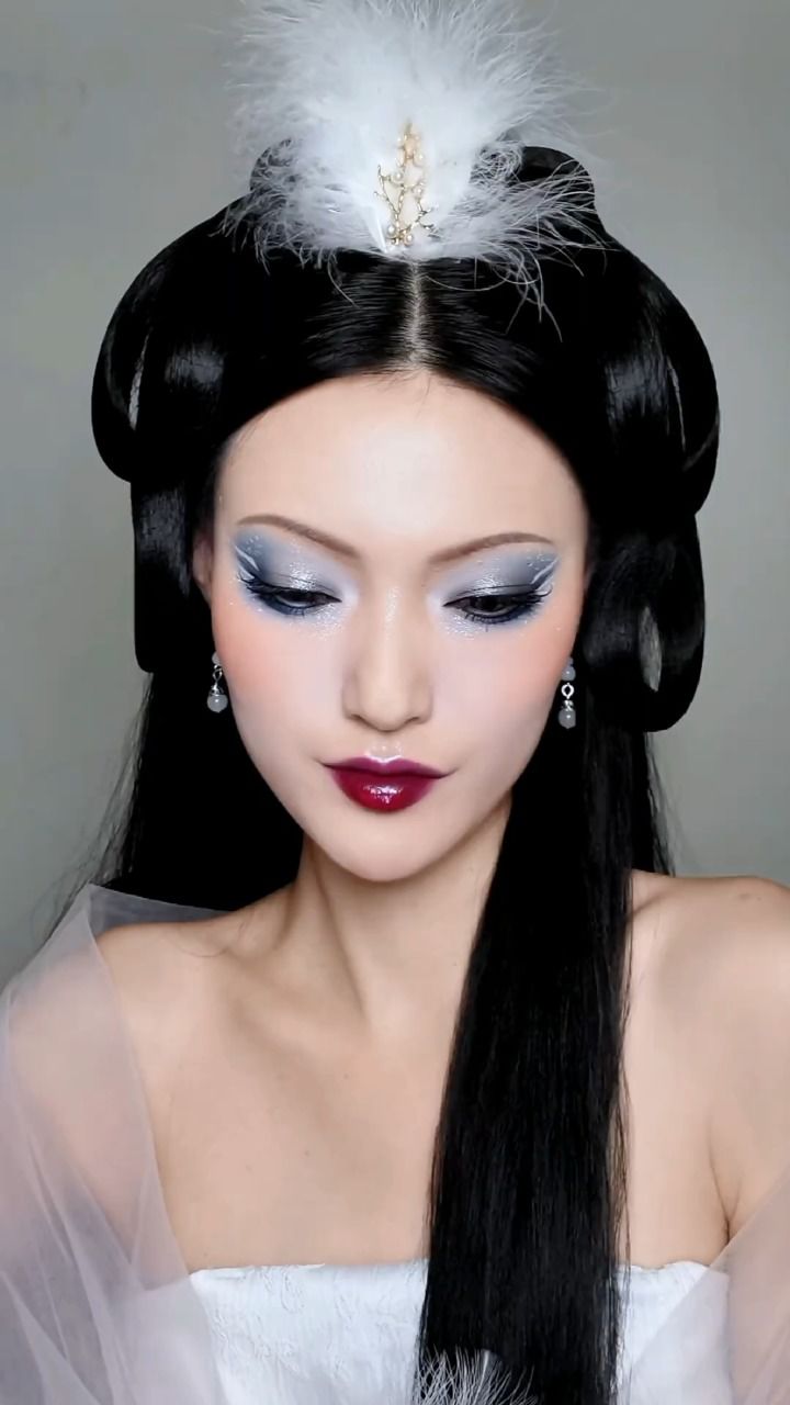 清冷仙气国风创意妆