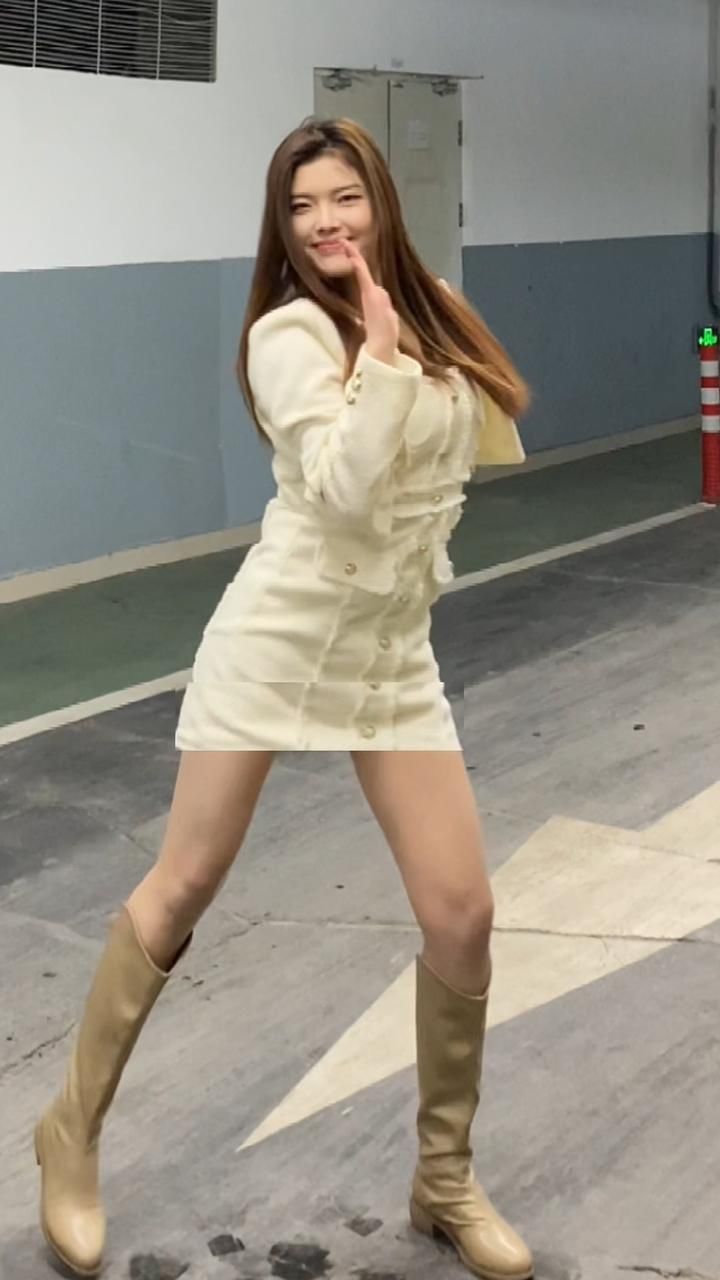 elin艾琳琳: 在原版基础上进行了改编,单人女生版的#求佛 献上.