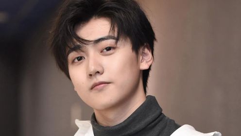 焉栩嘉承认谈过恋爱疑碰瓷张子枫,当郝蕾面提前任邓超,对方黑脸