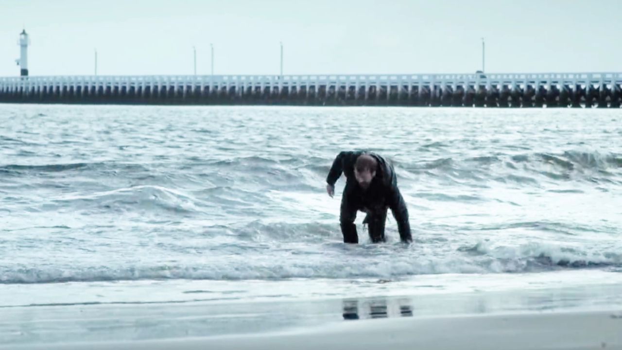 2024年最好看的电影!《冥河》