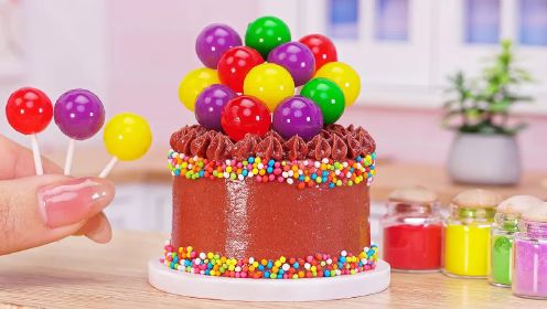 迷你趣味动画：超简单超萌的棒棒糖蛋糕，巧克力味十足蛋糕装饰！