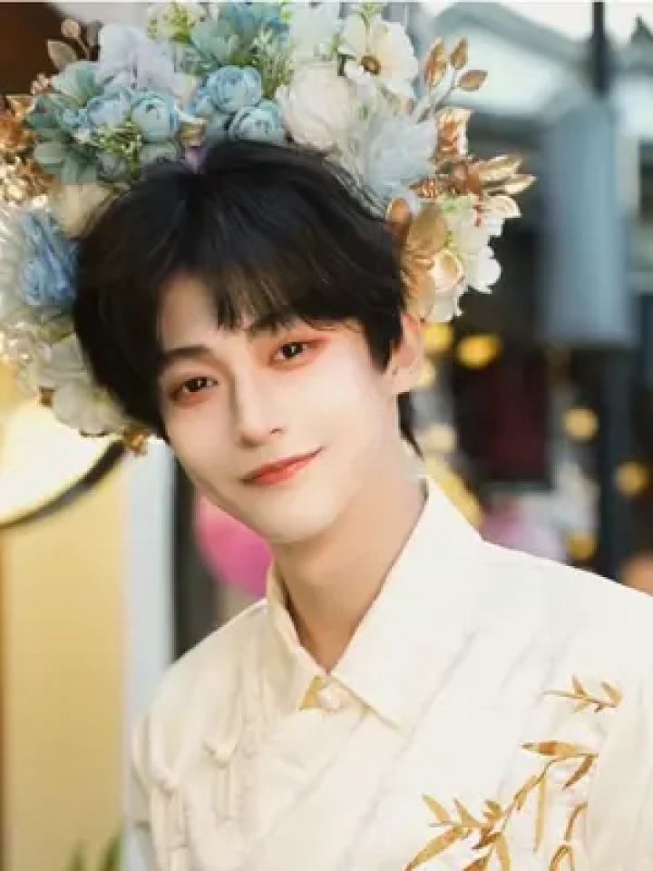 再无簪花柳银环,唯有我君落平川#簪花 #男生簪花 #非遗传承