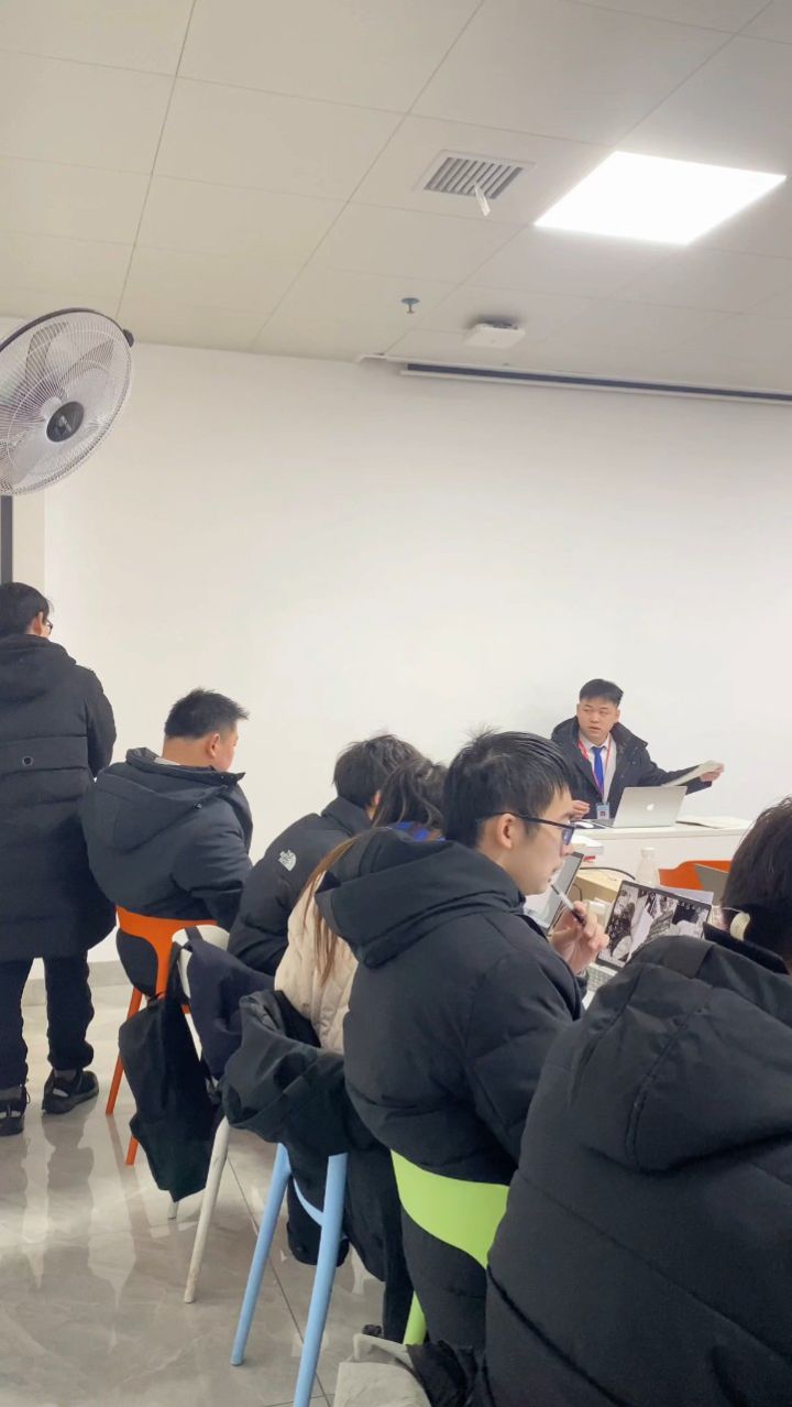 今天来看学员们的模拟面试啦,一对一指导,提高面试技能