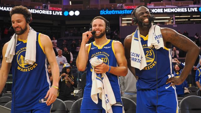 库里砍33+8率队胜马刺 生涯133次单场至少命中7记三分 NBA历史高居第一