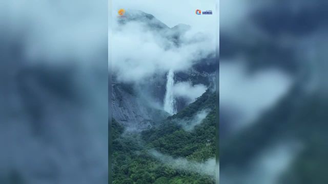 连日降雨泉州德化石牛山飞瀑伴云海再现李白笔下的“飞流直下三千尺疑似银河落九天”