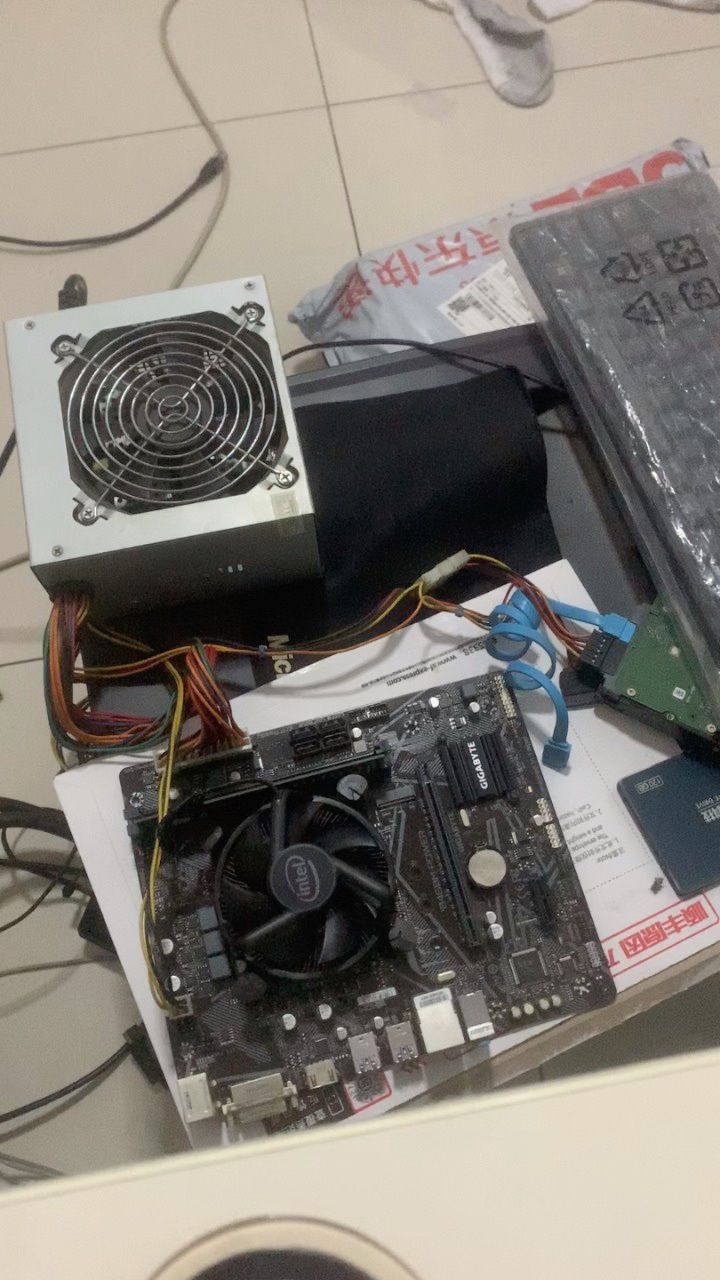 在闲鱼买了一个技嘉b460m power主板sn203550019863,收到货后无法开机